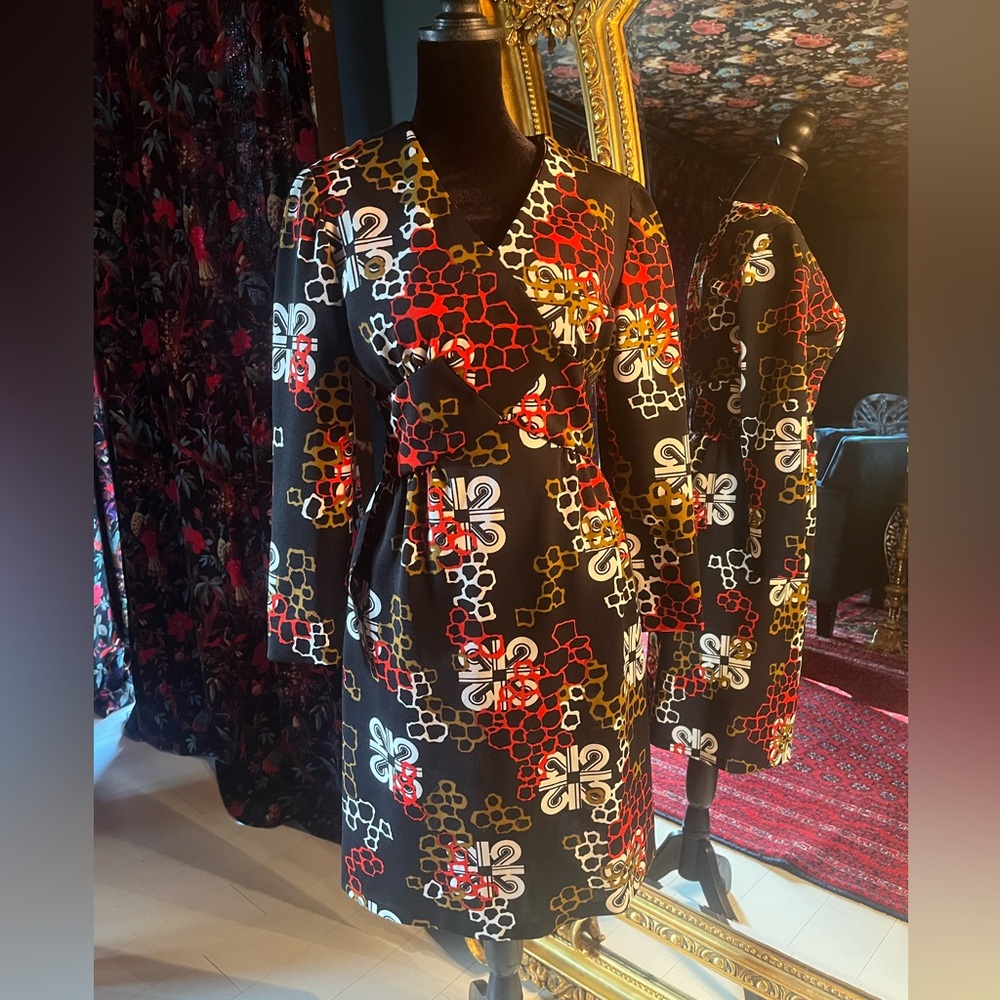 Vintage 70s Floral Print Dress - Black, Red, Gold Leslie Fay Union Made